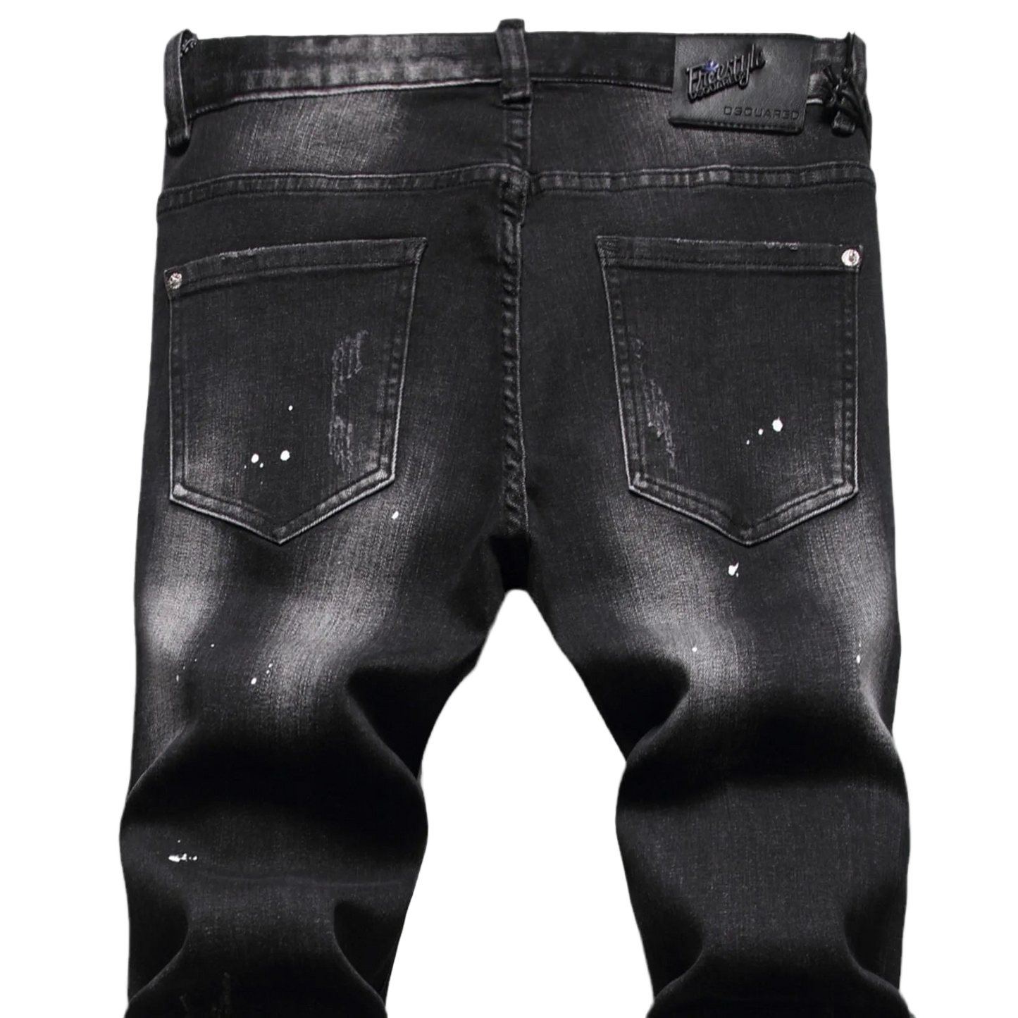 Slim fit jeans z zawieszką.